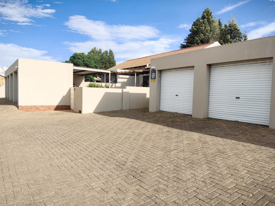 2 Bedroom Property for Sale in Hillside Free State